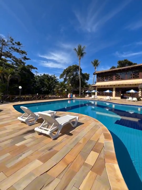 Piscina do condomínio